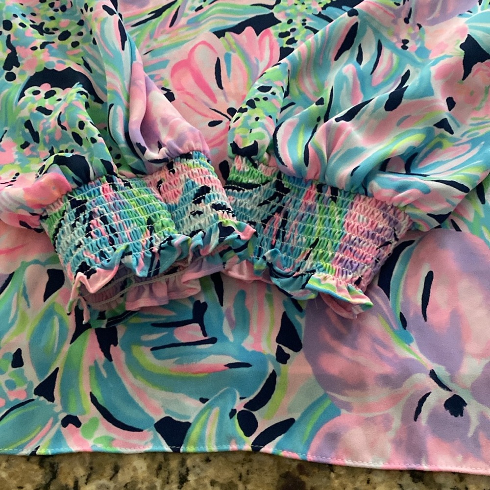 Lily Pullitzer blouse worn once!!! - Picture 3 of 3